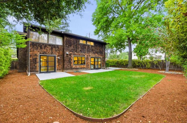 1135 Emerson Street, Palo Alto, CA 94301