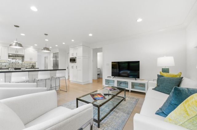 1135 Emerson Street, Palo Alto, CA 94301