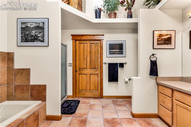 6 Aberdeen Bluff, Pueblo, CO 81004