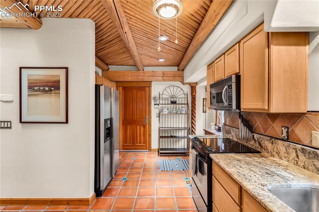 6 Aberdeen Bluff, Pueblo, CO 81004