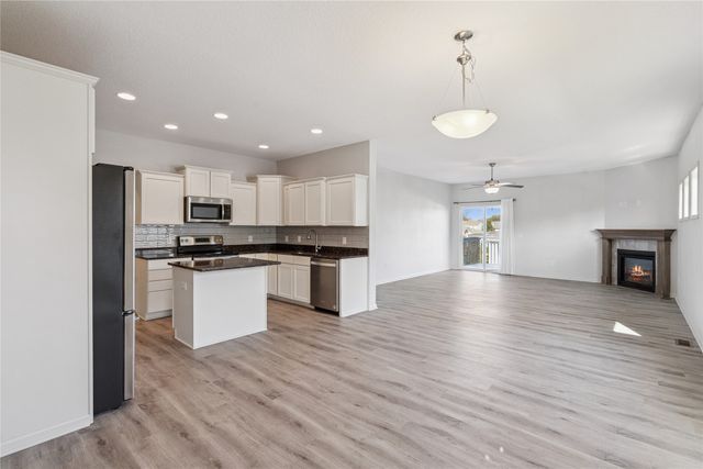 1477 Indigo Drive SE, Altoona, IA 50009