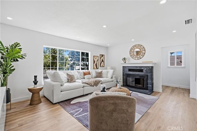 159 N Lincoln, Monrovia, CA 91016