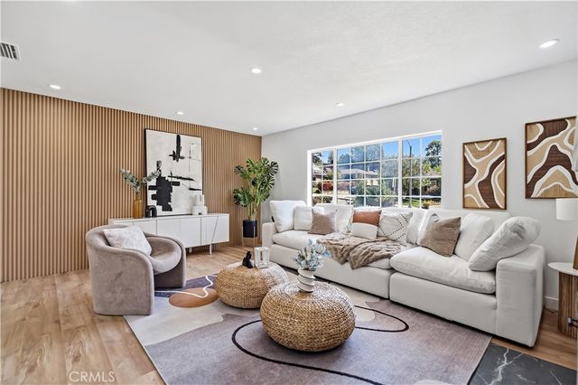 159 N Lincoln, Monrovia, CA 91016