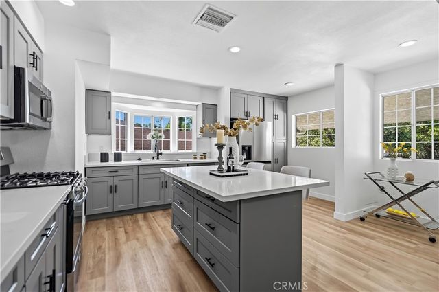 159 N Lincoln, Monrovia, CA 91016