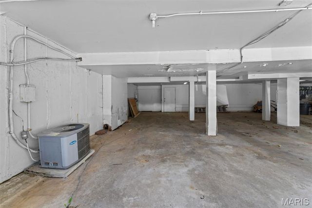 13485 Coliseum Drive H, Chesterfield, MO 63017