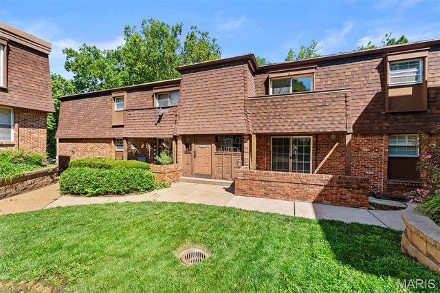 13485 Coliseum Drive H, Chesterfield, MO 63017