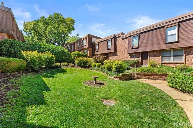 13485 Coliseum Drive H, Chesterfield, MO 63017