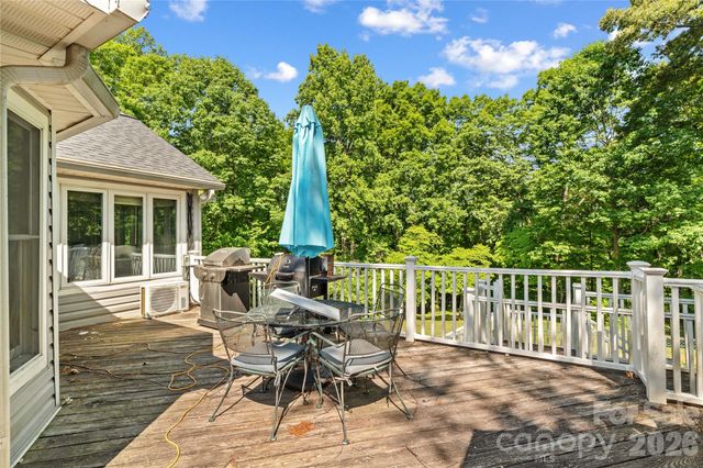 711 Spring Pointe Drive, Stony Point, NC 28678