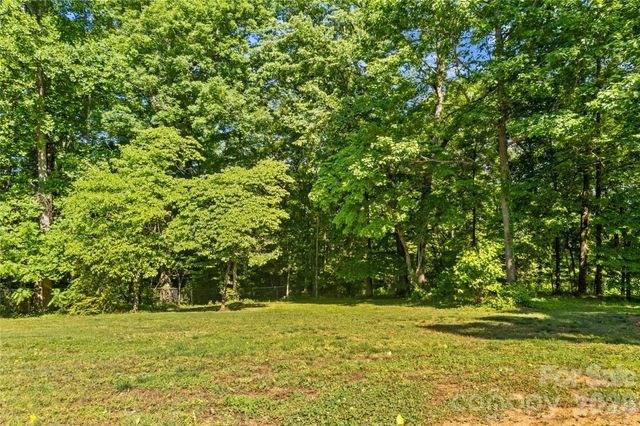 711 Spring Pointe Drive, Stony Point, NC 28678
