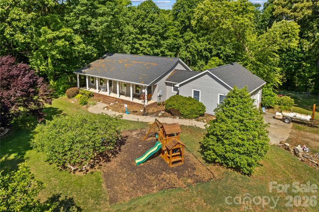711 Spring Pointe Drive, Stony Point, NC 28678