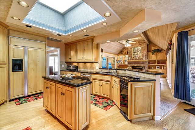 9452 N Madison Ridge Road, Fresno, CA 93720