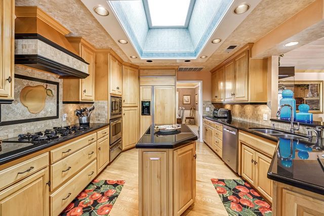 9452 N Madison Ridge Road, Fresno, CA 93720