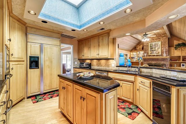 9452 N Madison Ridge Road, Fresno, CA 93720