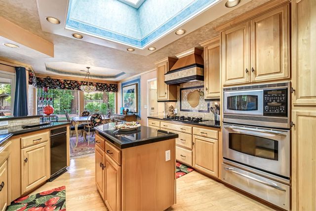 9452 N Madison Ridge Road, Fresno, CA 93720