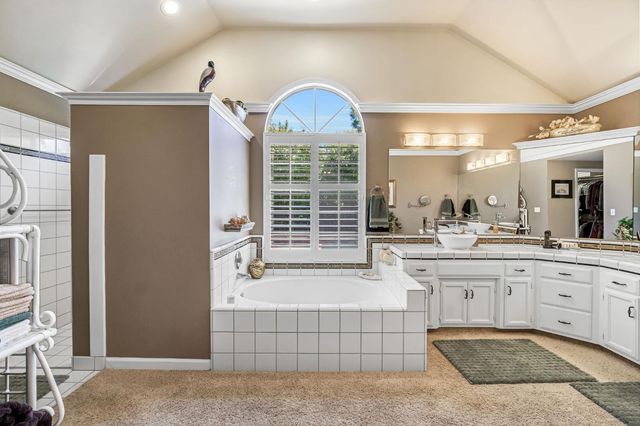 9452 N Madison Ridge Road, Fresno, CA 93720