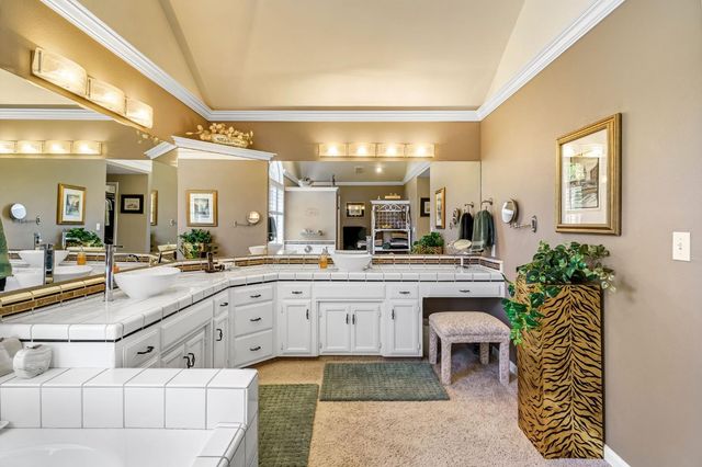 9452 N Madison Ridge Road, Fresno, CA 93720