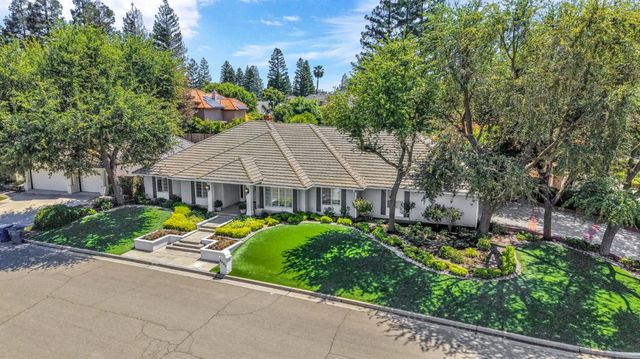 9452 N Madison Ridge Road, Fresno, CA 93720