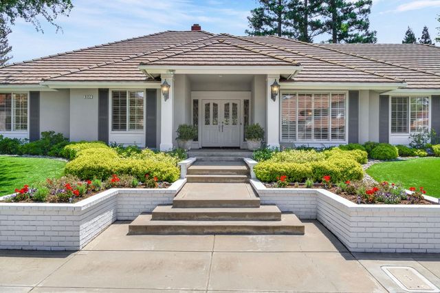 9452 N Madison Ridge Road, Fresno, CA 93720