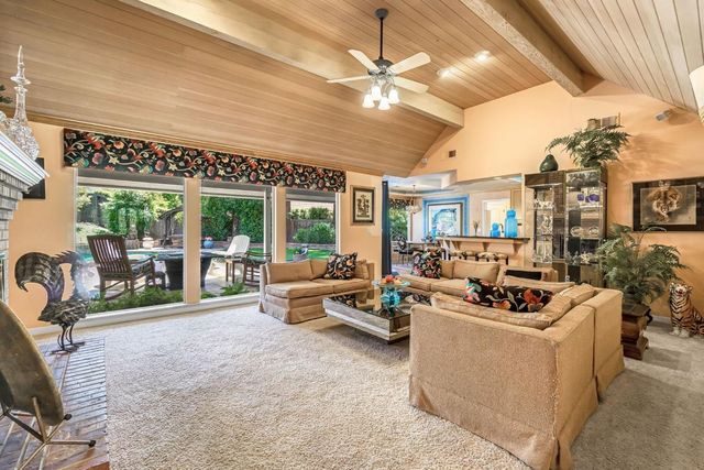9452 N Madison Ridge Road, Fresno, CA 93720