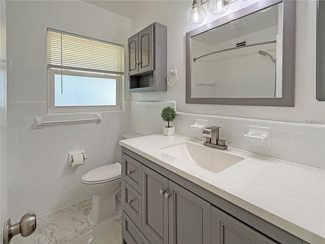 8802 109TH LANE, Seminole, FL 33772