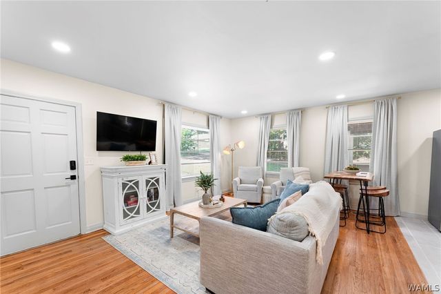 1601 17th E, Tuscaloosa, AL 35404