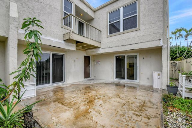 12073 Regal Court, Wellington, FL 33414