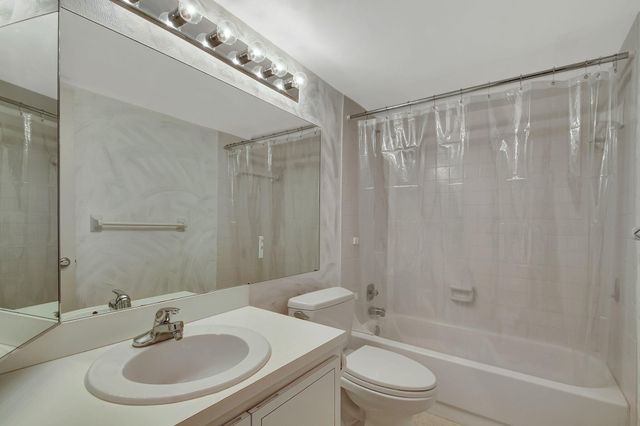12073 Regal Court, Wellington, FL 33414