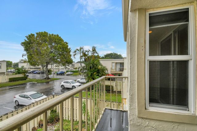 12073 Regal Court, Wellington, FL 33414