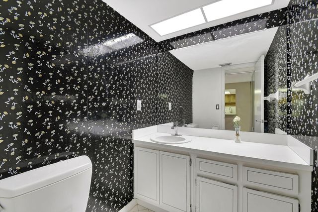 12073 Regal Court, Wellington, FL 33414