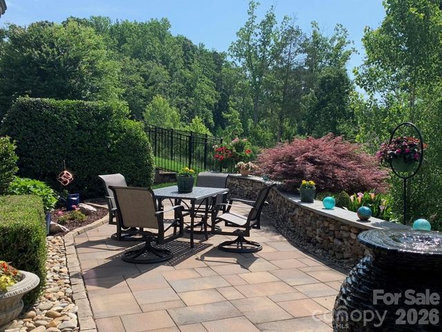 647 Tallulah Falls Drive, Denver, NC 28037