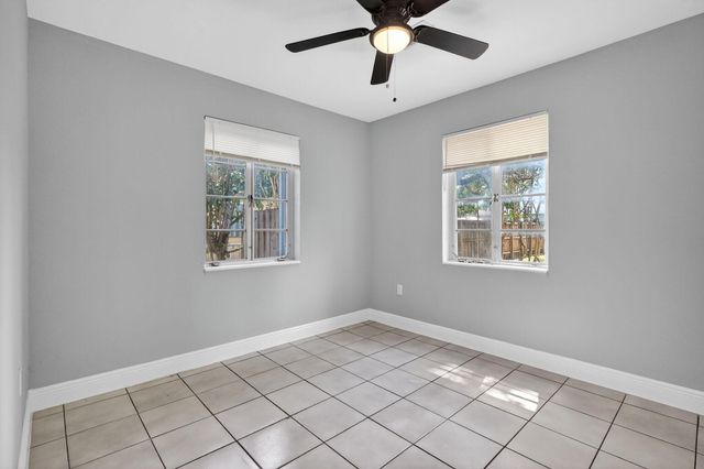 2438 Arthur Street, Hollywood, FL 33020