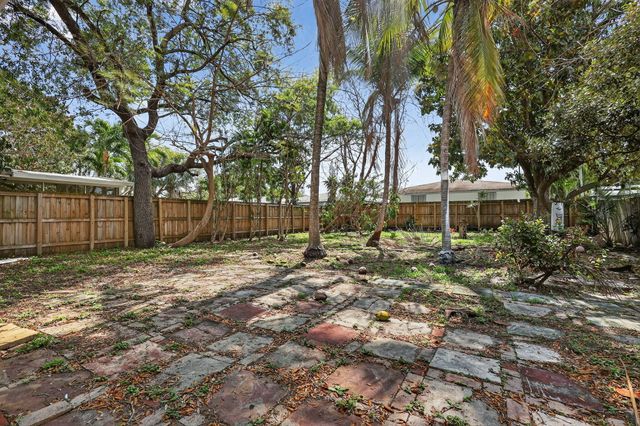 2438 Arthur Street, Hollywood, FL 33020