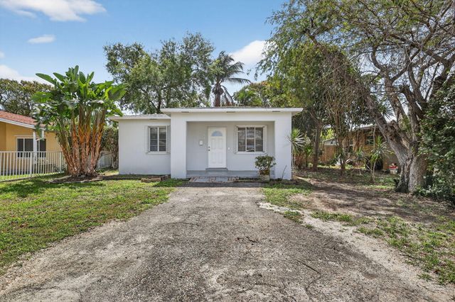 2438 Arthur Street, Hollywood, FL 33020