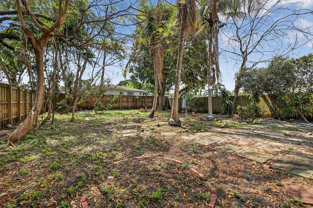 2438 Arthur Street, Hollywood, FL 33020