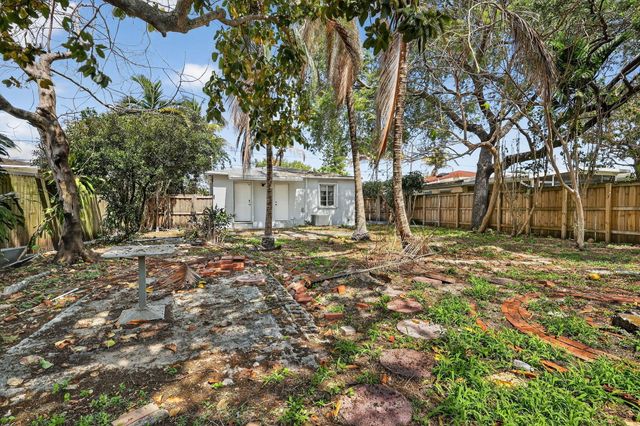 2438 Arthur Street, Hollywood, FL 33020