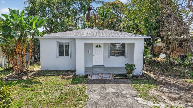 2438 Arthur Street, Hollywood, FL 33020