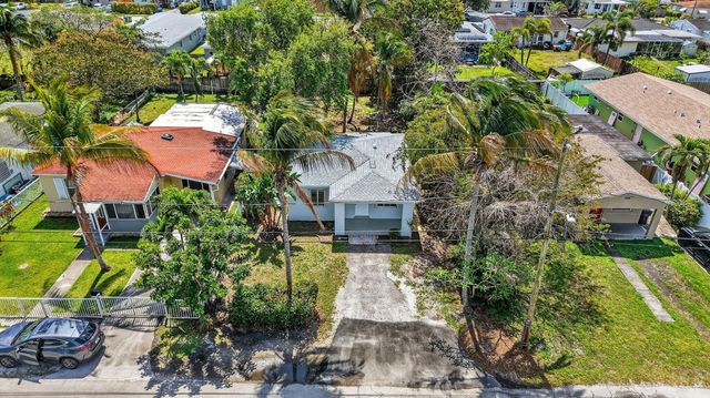 2438 Arthur Street, Hollywood, FL 33020