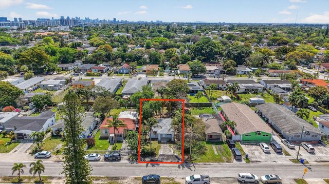 2438 Arthur Street, Hollywood, FL 33020