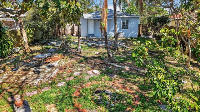 2438 Arthur Street, Hollywood, FL 33020