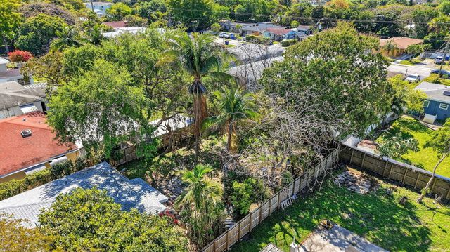 2438 Arthur Street, Hollywood, FL 33020