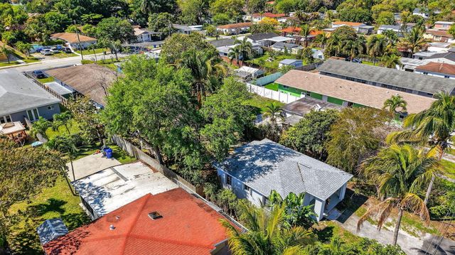 2438 Arthur Street, Hollywood, FL 33020