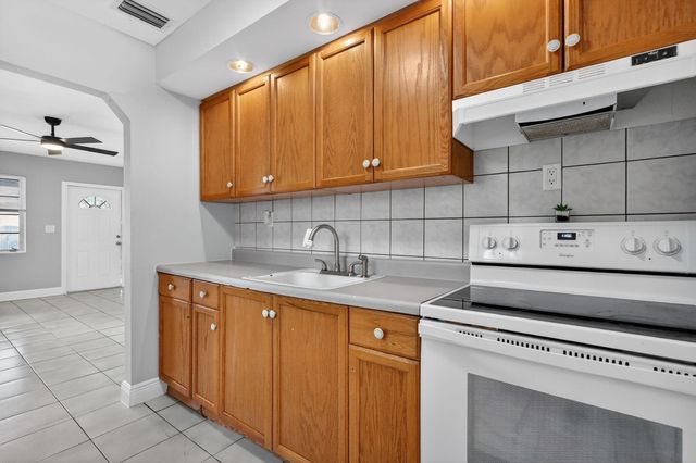 2438 Arthur Street, Hollywood, FL 33020