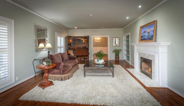 1060 W Monterey Ave, Stockton, CA 95204