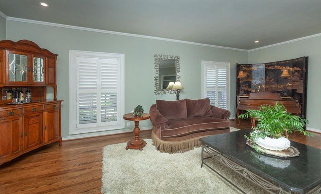 1060 W Monterey Ave, Stockton, CA 95204