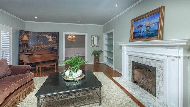 1060 W Monterey Ave, Stockton, CA 95204