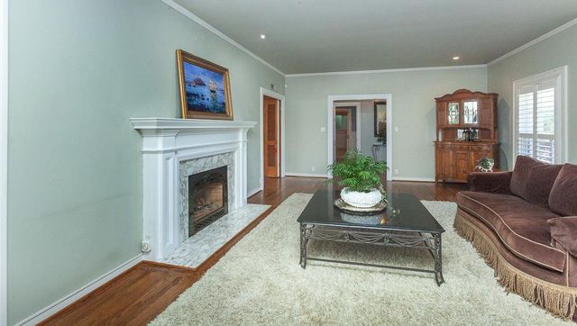 1060 W Monterey Ave, Stockton, CA 95204