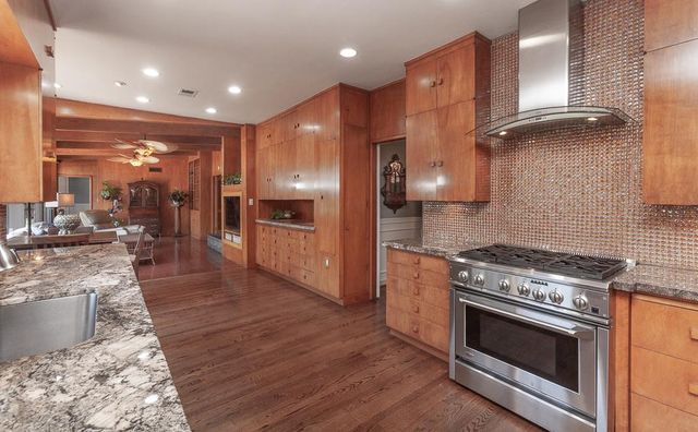 1060 W Monterey Ave, Stockton, CA 95204