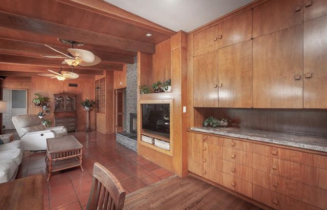 1060 W Monterey Ave, Stockton, CA 95204