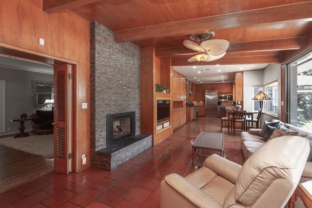 1060 W Monterey Ave, Stockton, CA 95204