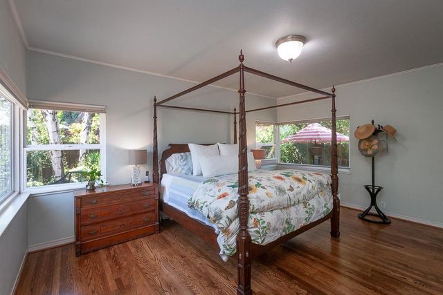 1060 W Monterey Ave, Stockton, CA 95204